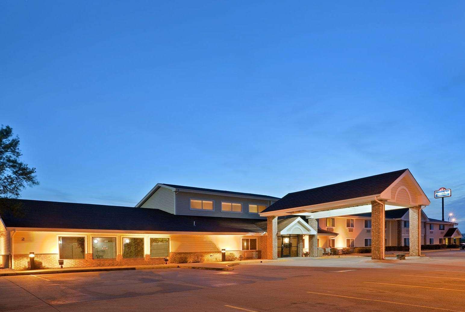Americinn By Wyndham Stuart Exterior photo